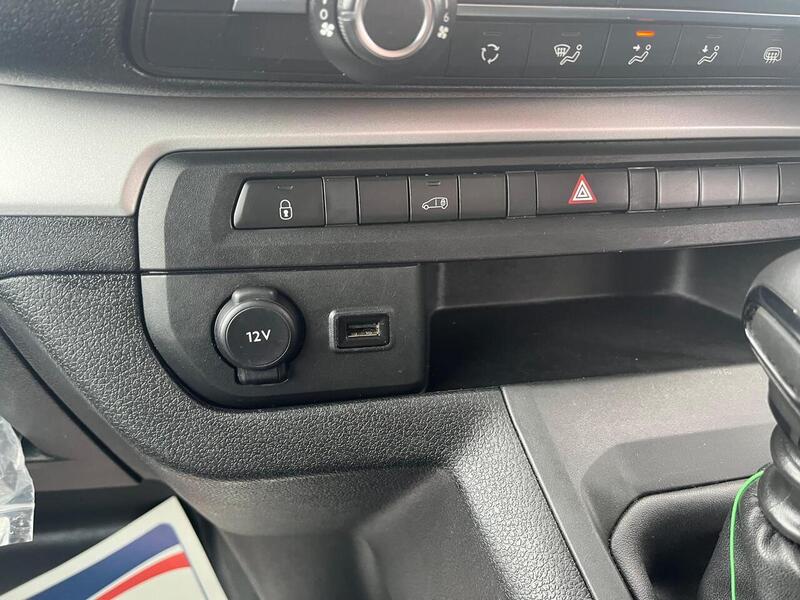 Vauxhall Vivaro Turbo D 2900 Dynamic - U15080