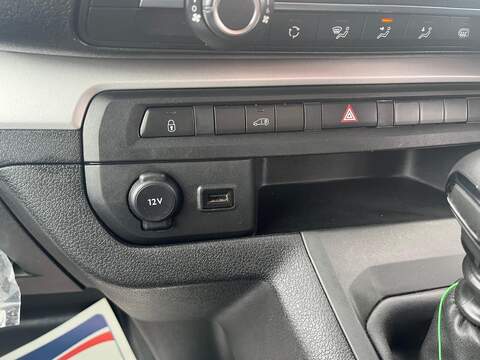 Vauxhall Vivaro Turbo D 2900 Dynamic - U15080