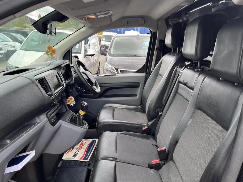 Peugeot Expert BlueHDi 1200 Professional - U15082