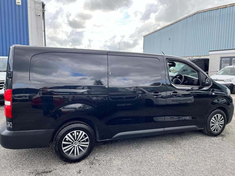 Peugeot Expert BlueHDi 1200 Professional - U15082