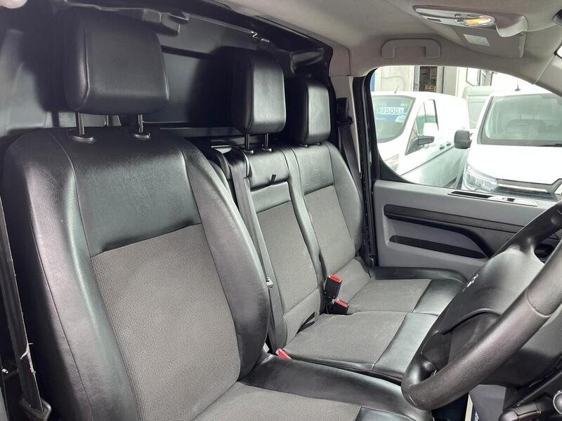 Peugeot Expert BlueHDi 1200 Professional - U15082