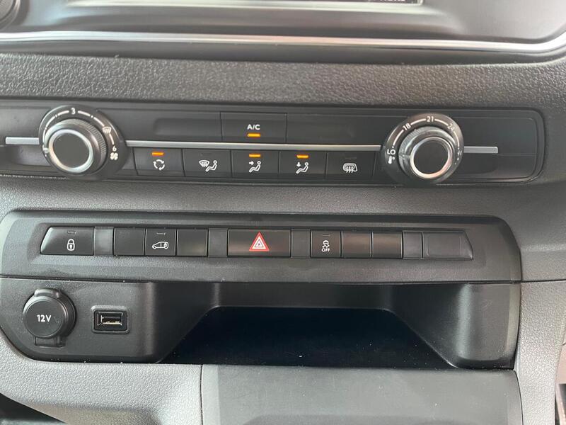 Peugeot Expert BlueHDi 1200 Professional - U15082