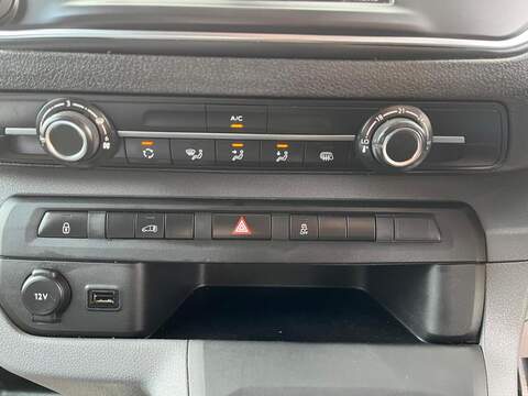 Peugeot Expert BlueHDi 1200 Professional - U15082