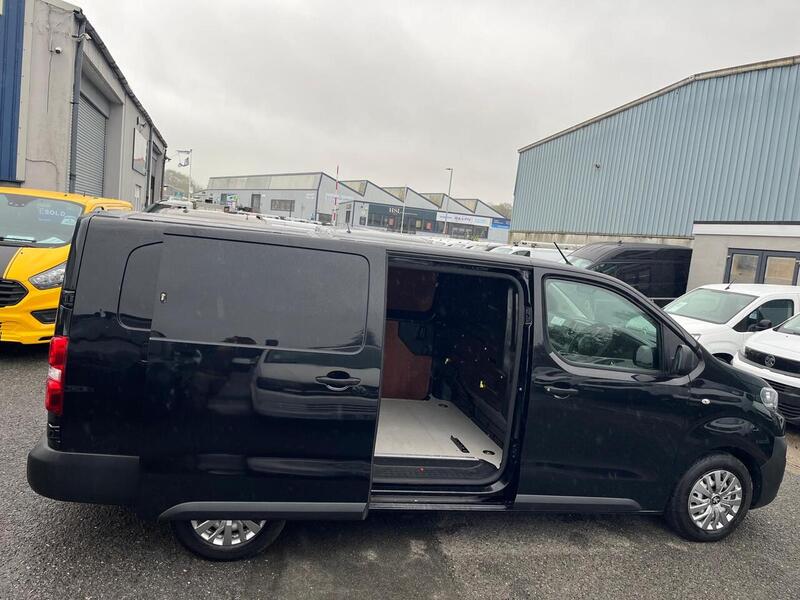 Peugeot Expert BlueHDi 1200 Professional - U15083