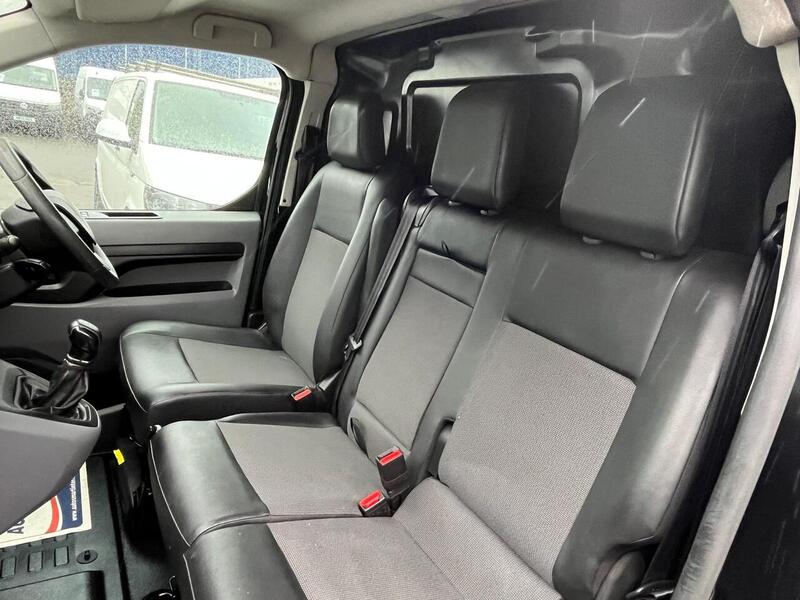 Peugeot Expert BlueHDi 1200 Professional - U15083