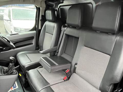 Peugeot Expert BlueHDi 1200 Professional - U15083