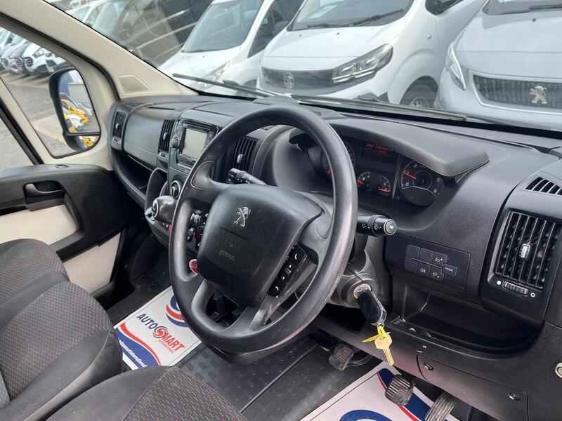 Peugeot Boxer BlueHDi 333 Professional - U15085