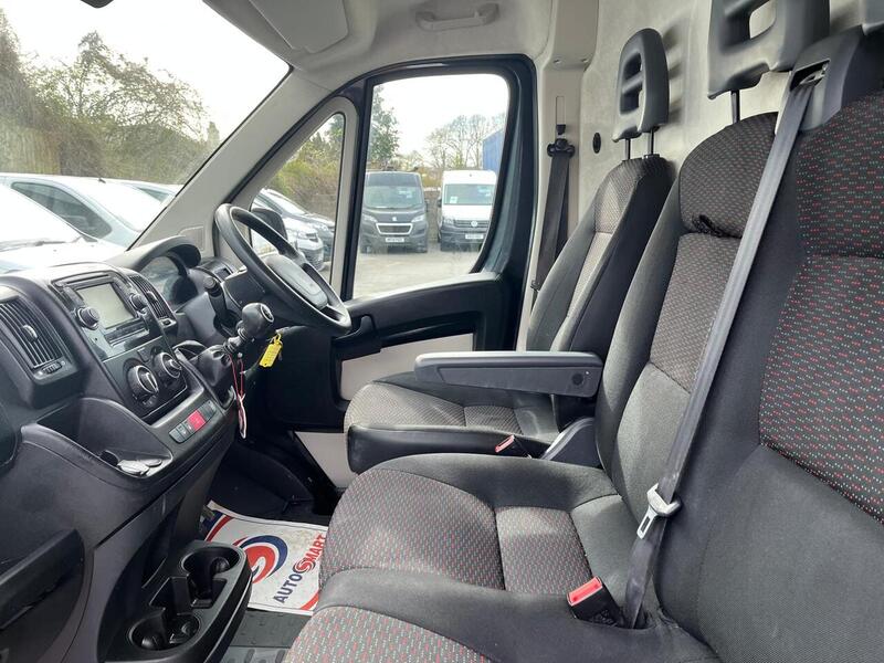 Peugeot Boxer BlueHDi 333 Professional - U15085