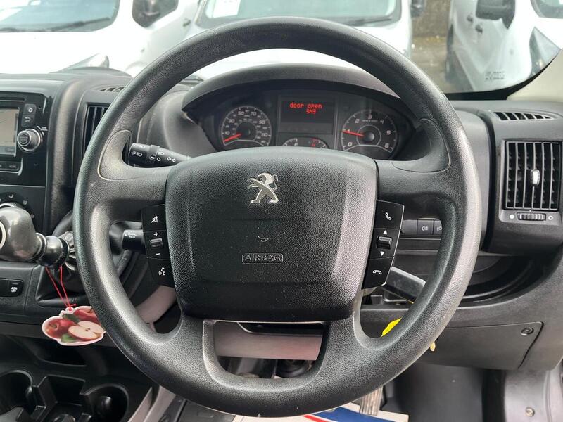 Peugeot Boxer BlueHDi 333 Professional - U15085