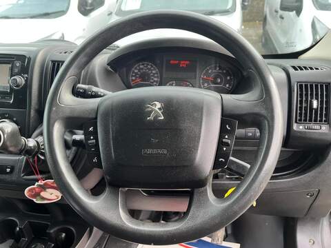 Peugeot Boxer BlueHDi 333 Professional - U15085