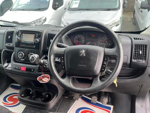 Peugeot Boxer BlueHDi 333 Professional - U15085