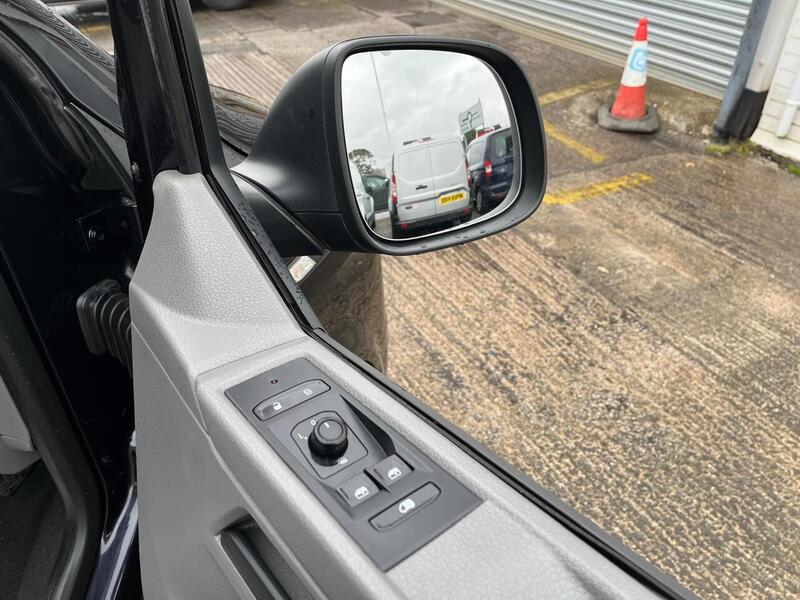 Volkswagen Transporter TDI T28 Startline - U15088