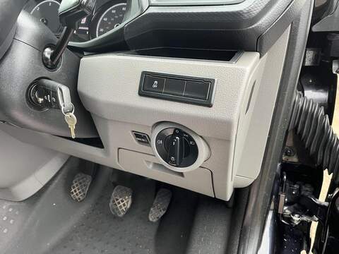 Volkswagen Transporter TDI T28 Startline - U15088