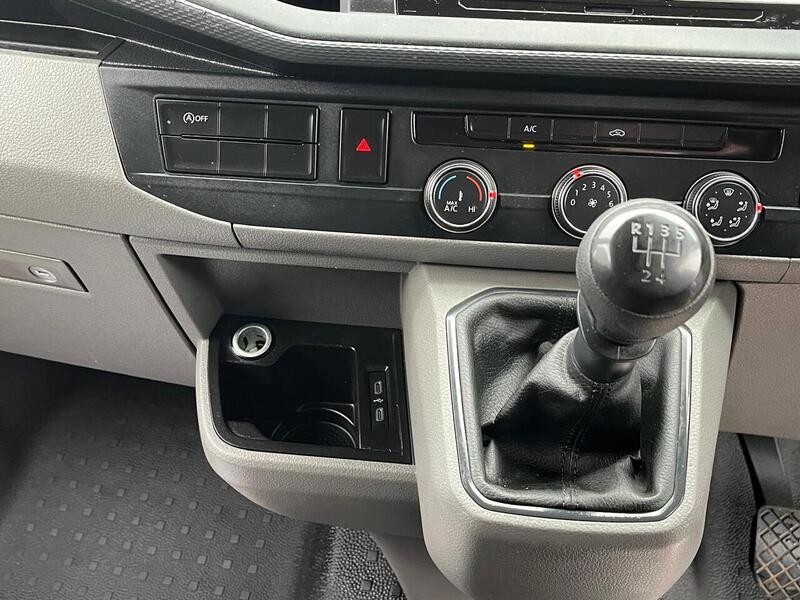 Volkswagen Transporter TDI T28 Startline - U15088