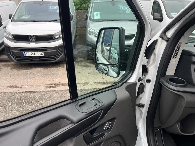 Ford Transit Custom 300 EcoBlue Leader - U15097