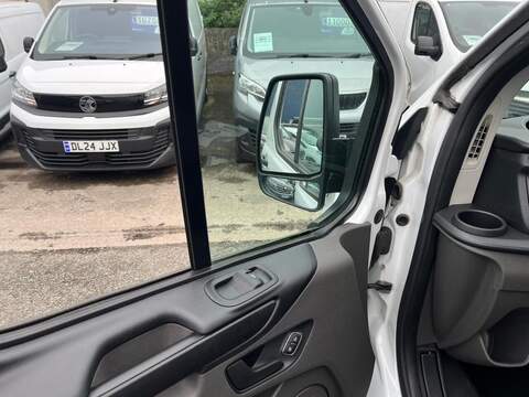 Ford Transit Custom 300 EcoBlue Leader - U15097