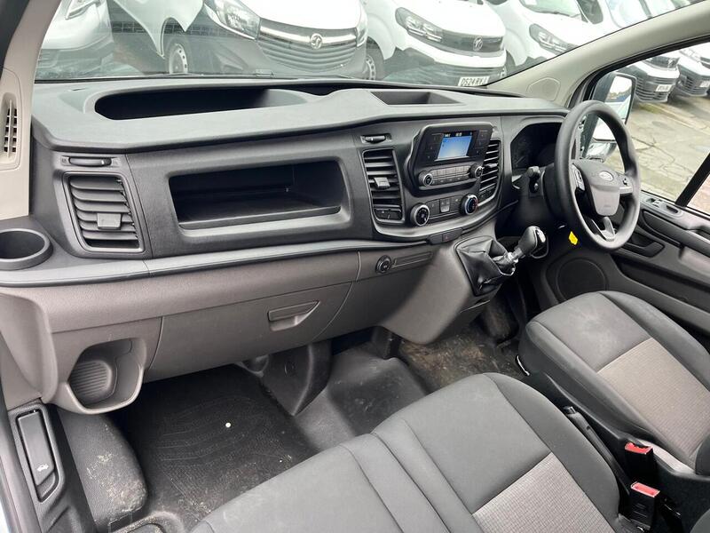 Ford Transit Custom 300 EcoBlue Leader - U15097