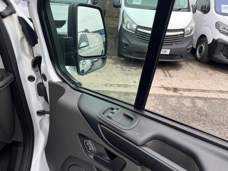 Ford Transit Custom 300 EcoBlue Leader - U15097