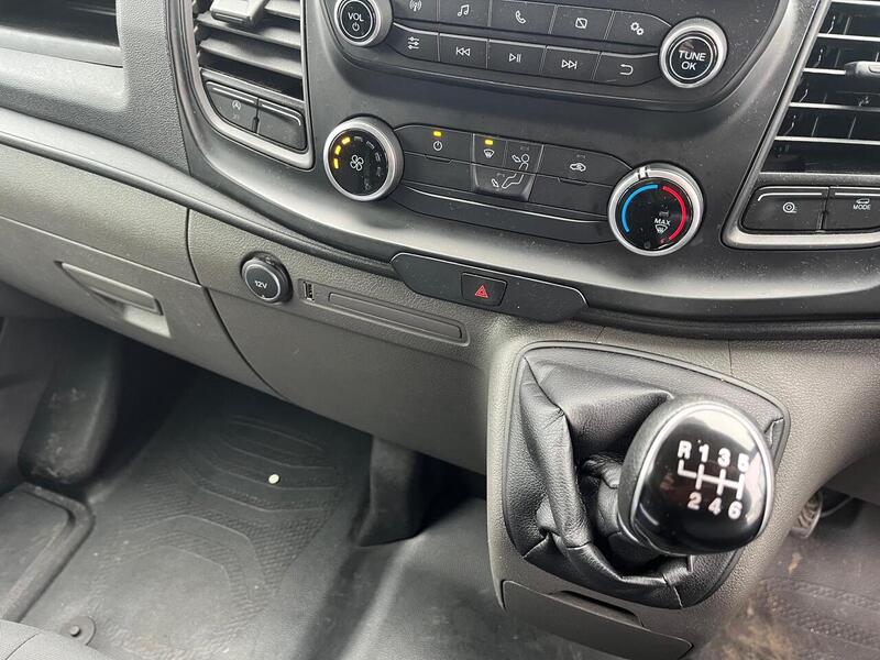 Ford Transit Custom 300 EcoBlue Leader - U15097