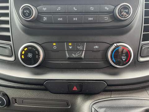 Ford Transit Custom 300 EcoBlue Leader - U15097