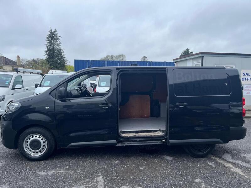 Peugeot Expert BlueHDi 1200 Professional - U15102