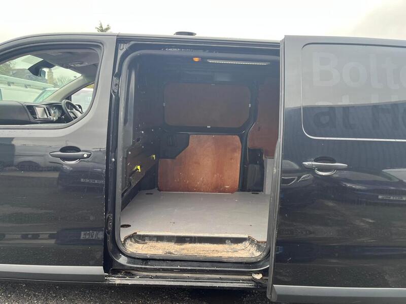 Peugeot Expert BlueHDi 1200 Professional - U15102