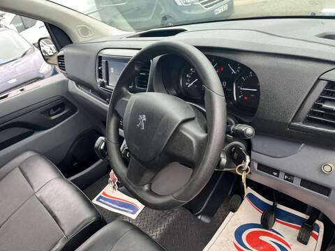Peugeot Expert BlueHDi 1200 Professional - U15102