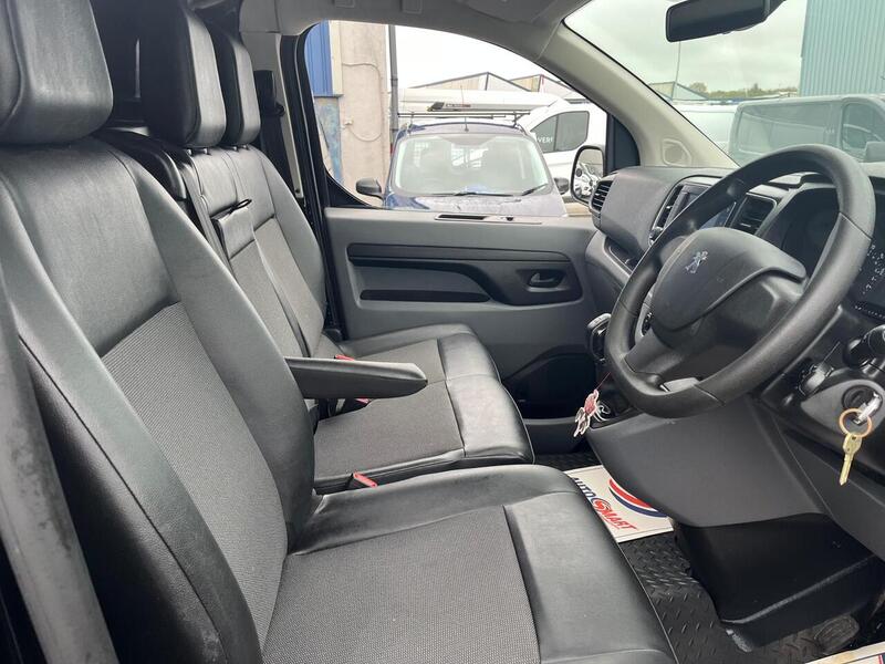 Peugeot Expert BlueHDi 1200 Professional - U15102