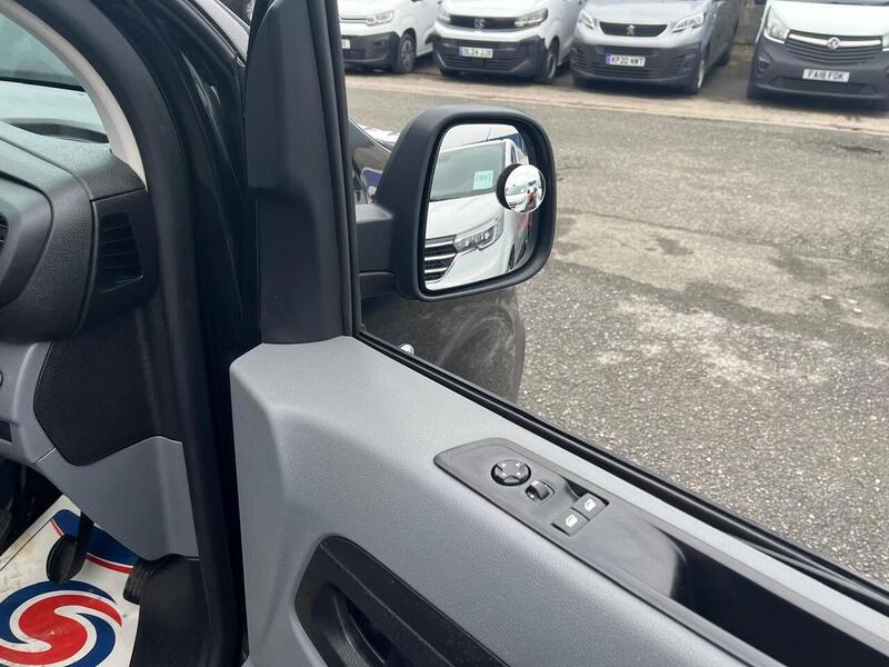 Peugeot Expert BlueHDi 1200 Professional - U15102