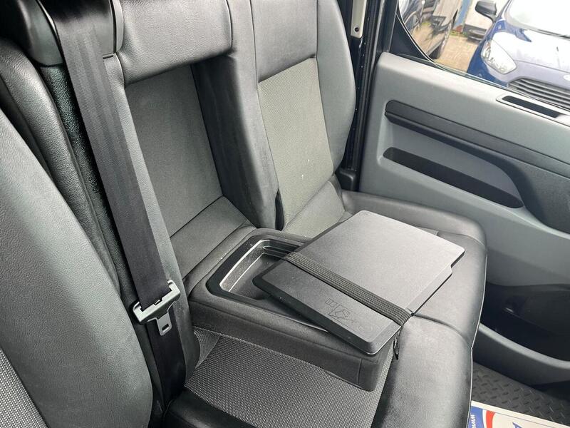Peugeot Expert BlueHDi 1200 Professional - U15102