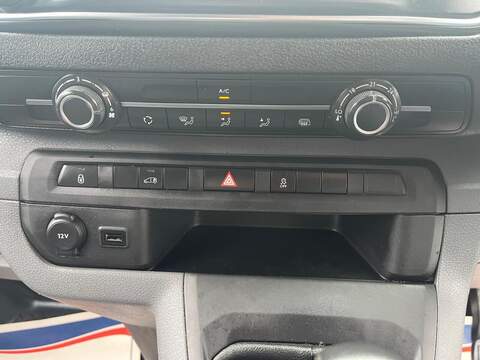 Peugeot Expert BlueHDi 1200 Professional - U15102
