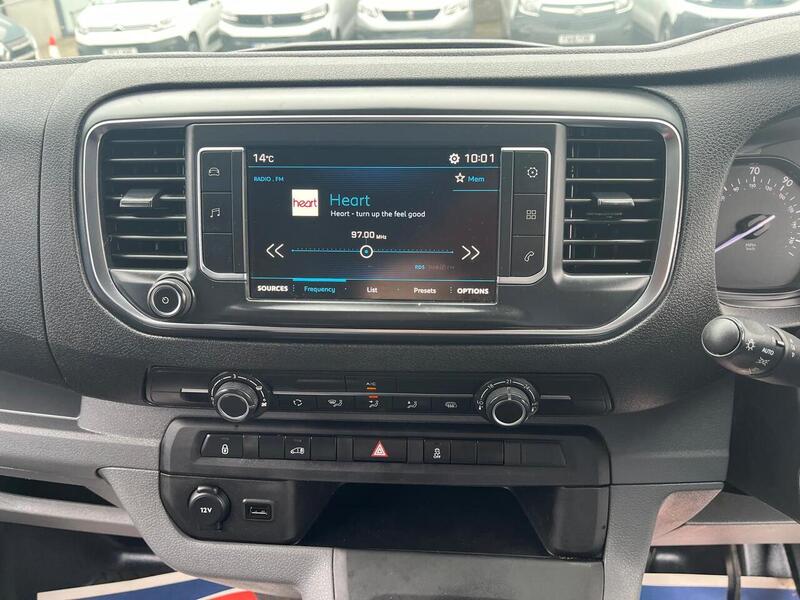 Peugeot Expert BlueHDi 1200 Professional - U15102
