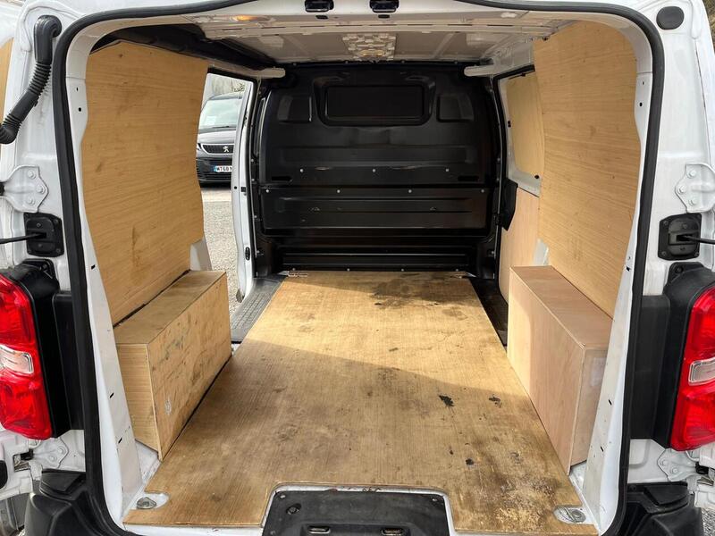 Vauxhall Vivaro Turbo D 2700 Dynamic - U15107