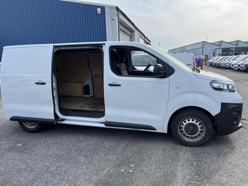 Vauxhall Vivaro Turbo D 2700 Dynamic - U15107