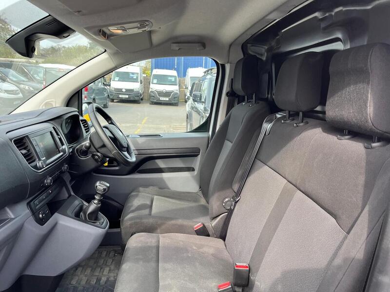 Vauxhall Vivaro Turbo D 2700 Dynamic - U15107