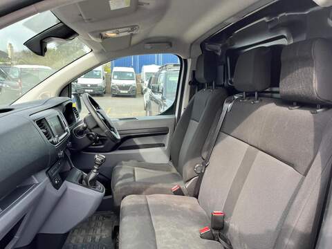Vauxhall Vivaro Turbo D 2700 Dynamic - U15107