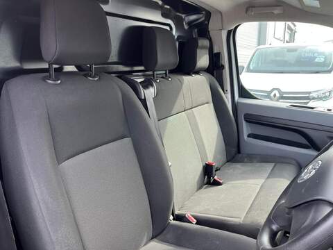 Vauxhall Vivaro Turbo D 2700 Dynamic - U15107