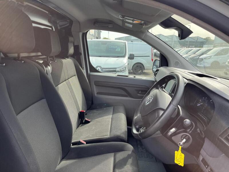 Vauxhall Vivaro Turbo D 2700 Dynamic - U15107