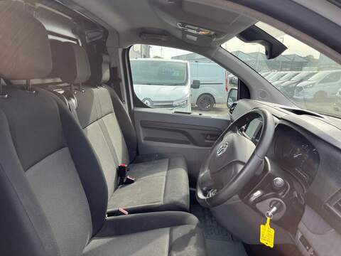 Vauxhall Vivaro Turbo D 2700 Dynamic - U15107