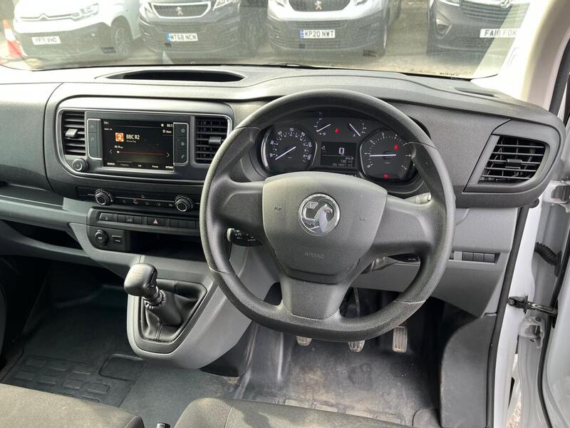 Vauxhall Vivaro Turbo D 2700 Dynamic - U15107