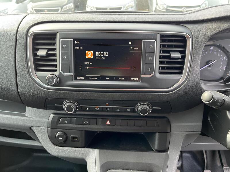 Vauxhall Vivaro Turbo D 2700 Dynamic - U15107