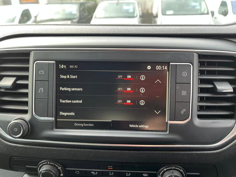 Vauxhall Vivaro Turbo D 2700 Dynamic - U15107
