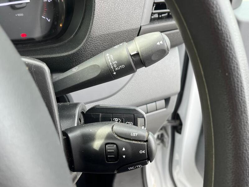 Vauxhall Vivaro Turbo D 2700 Dynamic - U15107