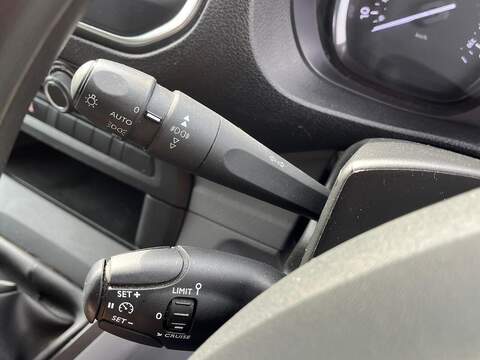Vauxhall Vivaro Turbo D 2700 Dynamic - U15107