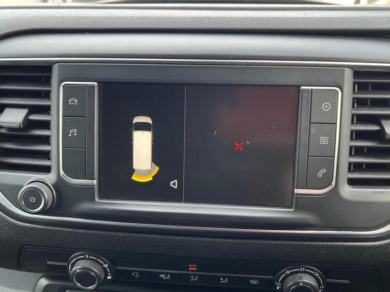 Vauxhall Vivaro Turbo D 2700 Dynamic - U15107