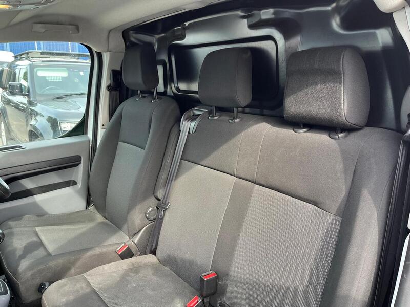 Vauxhall Vivaro Turbo D 2700 Dynamic - U15107