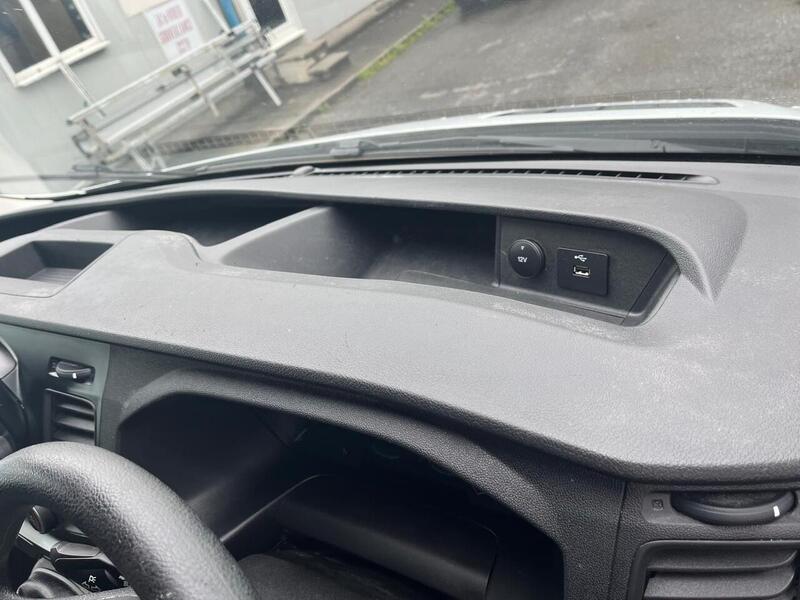 Ford Transit 350 EcoBlue Leader - U15110