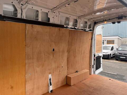 Ford Transit 350 EcoBlue Leader - U15110