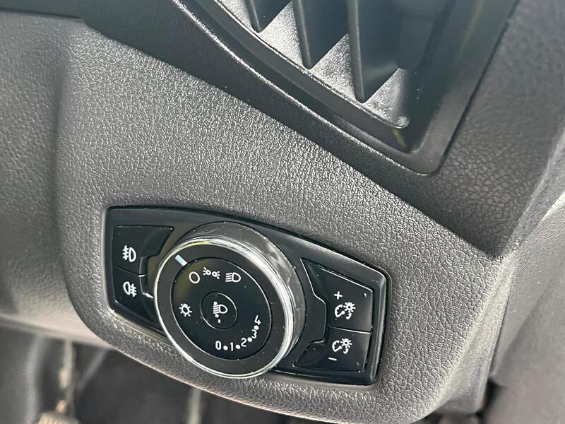 Ford Transit Connect TDCi 220 Trend - U15112