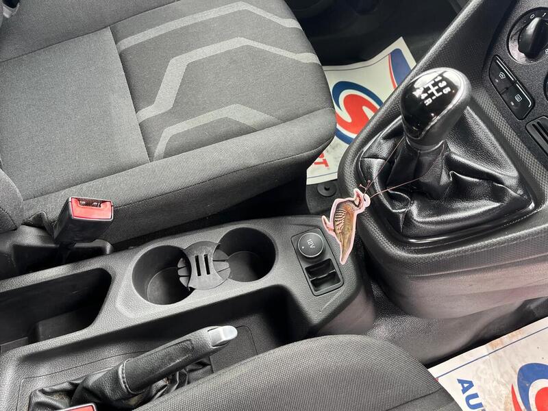 Ford Transit Connect TDCi 220 Trend - U15112